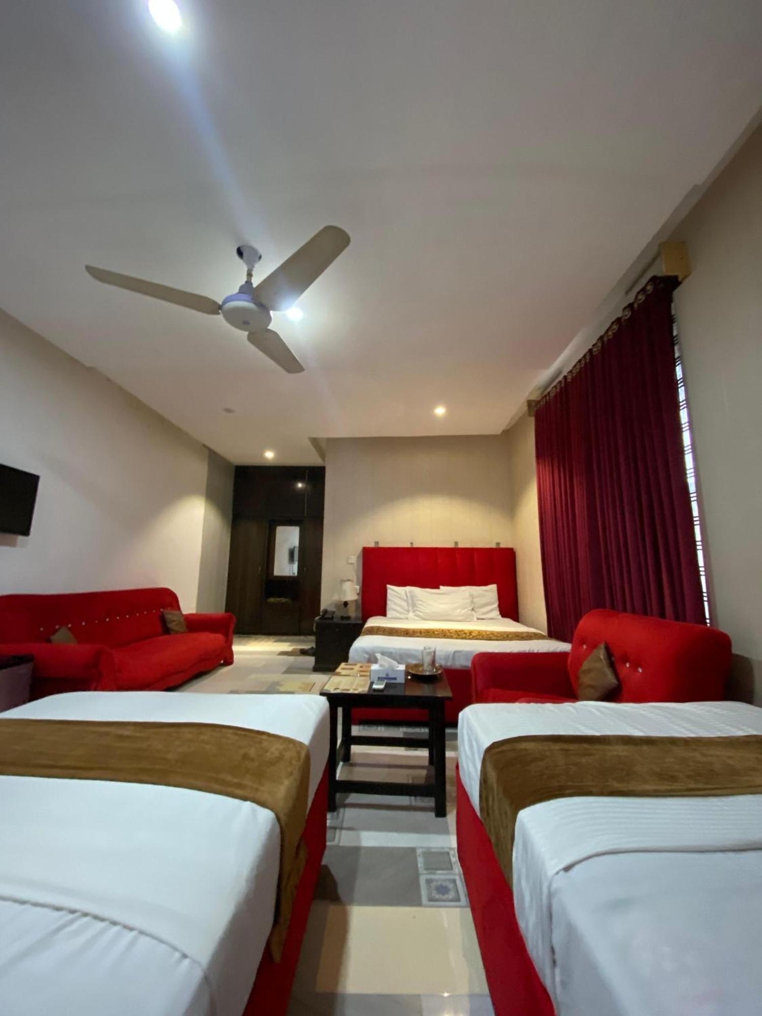 Hotel Tulip Inn, Gulberg Lahore Eksteriør bilde